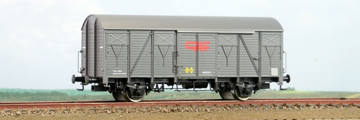 vagon inchis Electrotren 19045