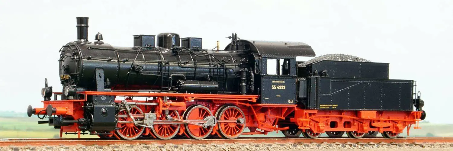 locomotiva abur G8.1 HR 2808