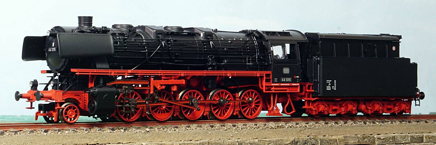 locomotiva abur Br 44 1315 Trix 22989