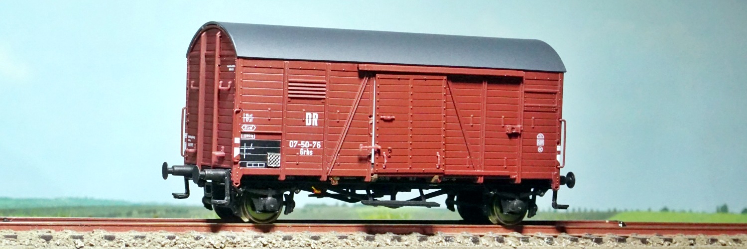 vagon marfa inchis Exact Train 20205